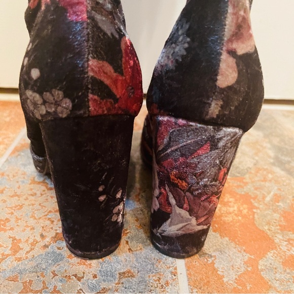 👢Incredible Over the Knee Velvet Floral Pattern High Heel Boots! - Picture 6 of 16